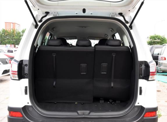 风行SX6 2019款 改款 1.6L 手动舒适型 国V 车厢座椅   后备厢