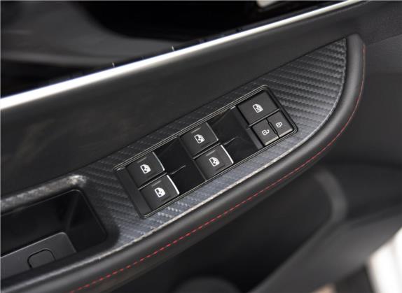 风行SX6 2019款 改款 1.6L 手动舒适型 国V 车厢座椅   门窗控制
