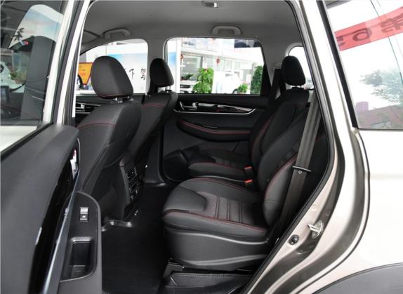 风行SX6 2019款 1.5T 手动舒适型 国V 车厢座椅   后排空间
