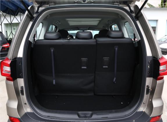风行SX6 2019款 1.6L 手动尊享型 国VI 车厢座椅   后备厢