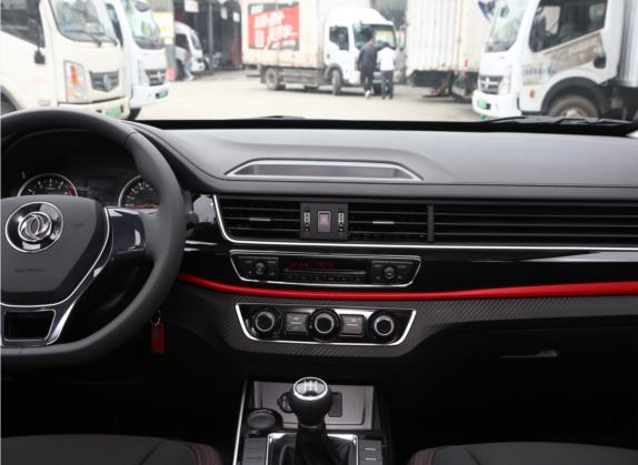 风行SX6 2020款 1.6L 手动舒适型 国VI 中控类   中控台