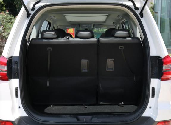风行SX6 2020款 1.6L 手动尊享型 国VI 车厢座椅   后备厢