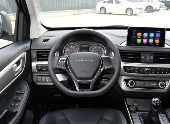 风行SX6 2022款 1.6L 手动豪华型 中控类   驾驶位