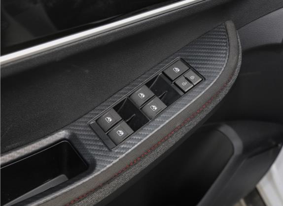风行SX6 2022款 1.6L 手动舒适型 车厢座椅   门窗控制