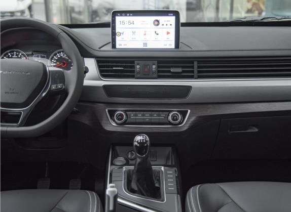 风行SX6 2022款 1.6L 手动豪华型-青春版 中控类   中控台