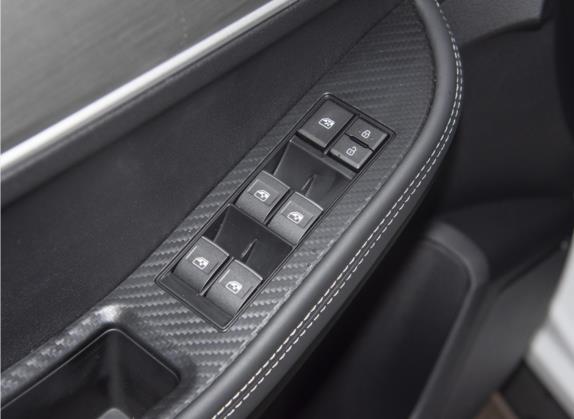 风行SX6 2022款 1.6L 手动豪华型-青春版 车厢座椅   门窗控制