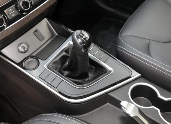 风行SX6 2023款 1.6L 手动舒享型 中控类   挡把