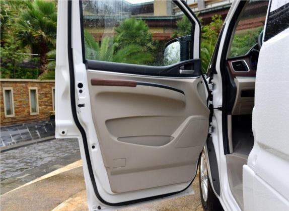 菱智M5EV 2019款 豪华型 7座 车厢座椅   前门板
