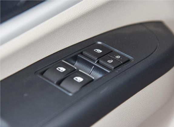 菱智M5EV 2020款 舒适型 7座 车厢座椅   门窗控制