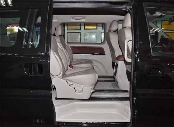菱智M5EV 2020款 豪华型 7座 车厢座椅   后排空间