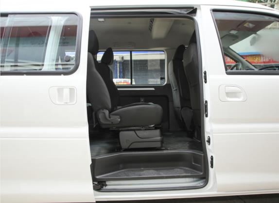 菱智M5EV 2022款 普通版 基本型 9座 车厢座椅   后排空间