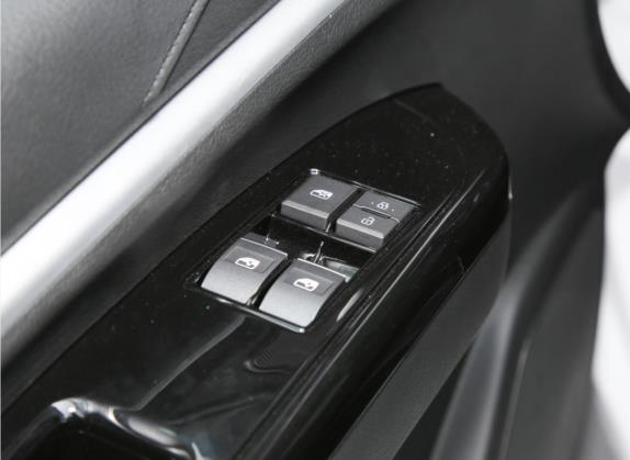 菱智M5EV 2022款 普通版 基本型 9座 车厢座椅   门窗控制