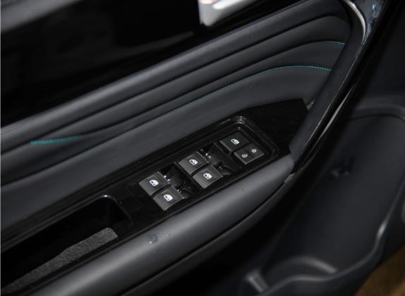风行S50EV 2021款 PLUS 车厢座椅   门窗控制