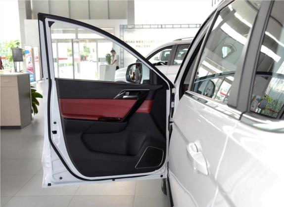 风行T5 2020款 1.5T 自动豪华型 国VI 车厢座椅   前门板