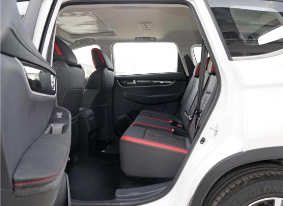 风行T5 2021款 1.6L 手动舒适型 车厢座椅   后排空间