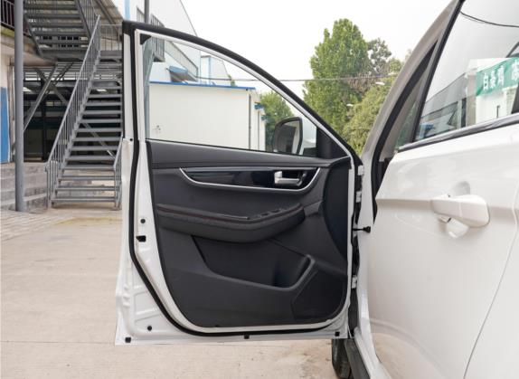 风行T5 2021款 1.6L 手动舒适型 车厢座椅   前门板