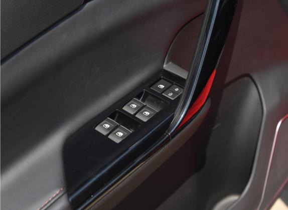 风行T5 2021款 1.5T 自动尊贵型 车厢座椅   门窗控制