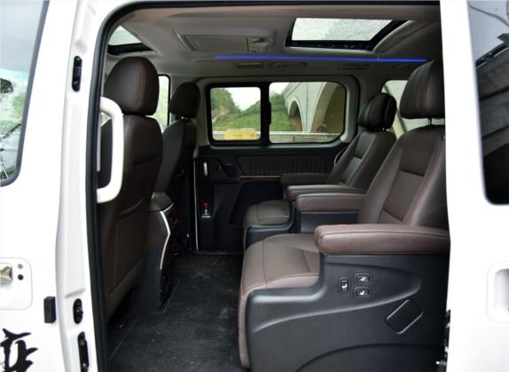 风行M7 2019款 2.0T 自动旗舰型 车厢座椅   后排空间