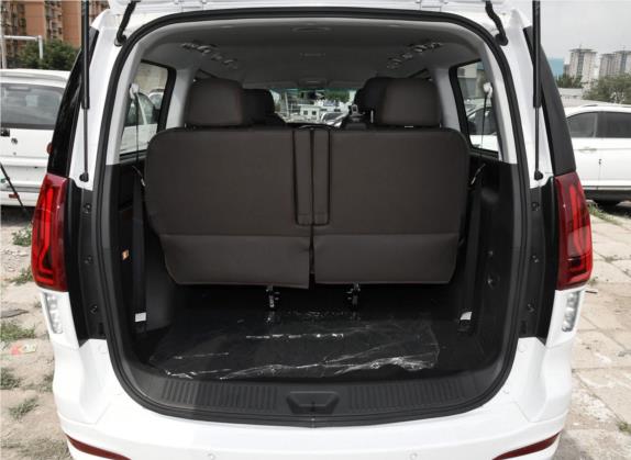 风行M7 2019款 2.0T 自动尊享型 车厢座椅   后备厢