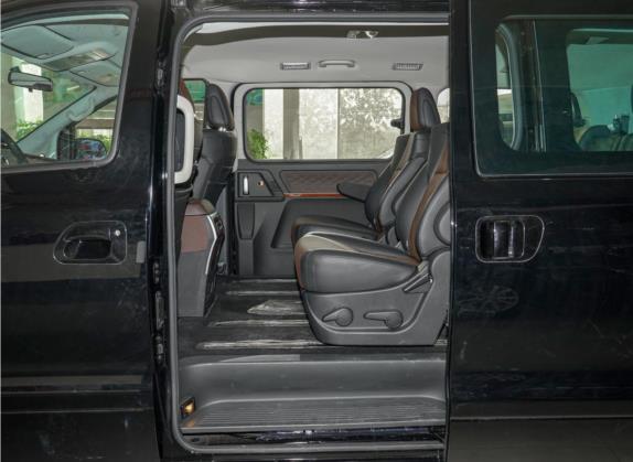 风行M7 2021款 1.8T 手动豪华型 车厢座椅   后排空间