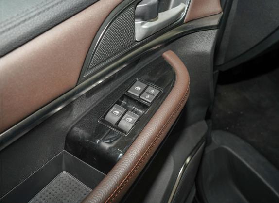 风行M7 2021款 1.8T 手动豪华型 车厢座椅   门窗控制
