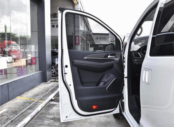 风行M7 2021款 1.8T 手动旗舰型 车厢座椅   前门板