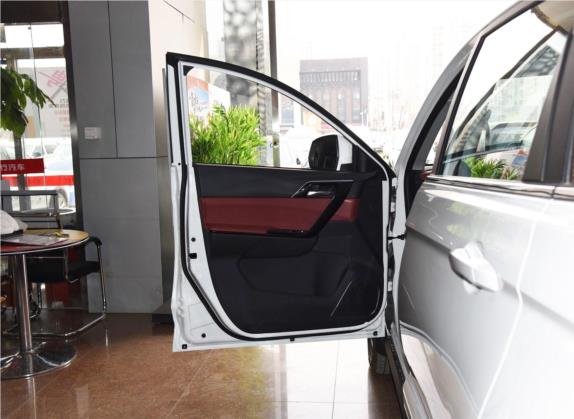 风行T5L 2019款 1.5T CVT豪华型 7座 车厢座椅   前门板