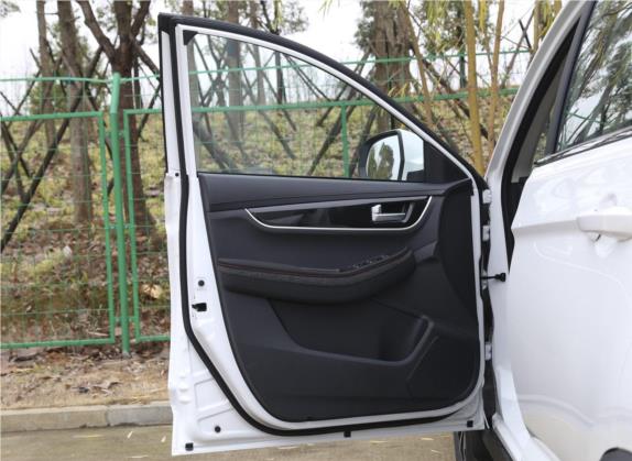 风行T5L 2020款 1.8T 手动舒适型 7座 国VI 车厢座椅   前门板