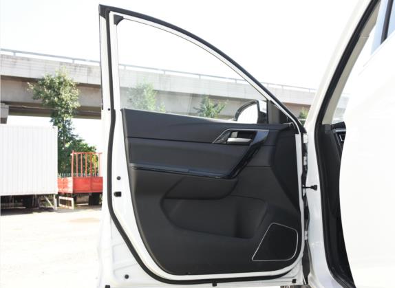 风行T5L 2020款 改款二 1.5T 自动尊贵型 7座 车厢座椅   前门板