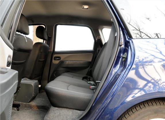 景逸 2010款 1.5L 手动豪华型 车厢座椅   后排空间