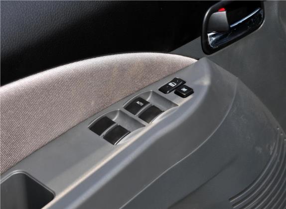 景逸 2011款 LV 1.5L 手动豪华型 车厢座椅   门窗控制