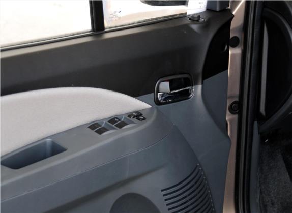 景逸 2011款 LV 1.5L AMT豪华型 车厢座椅   门窗控制