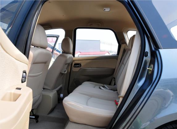 景逸 2011款 1.5L 手动舒适型 车厢座椅   后排空间