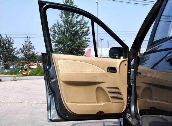 景逸 2011款 1.5L 手动舒适型 车厢座椅   前门板