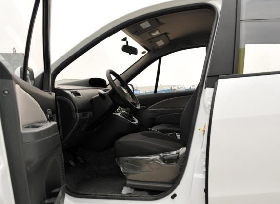 景逸 2011款 1.5L 手动豪华型 车厢座椅   前排空间