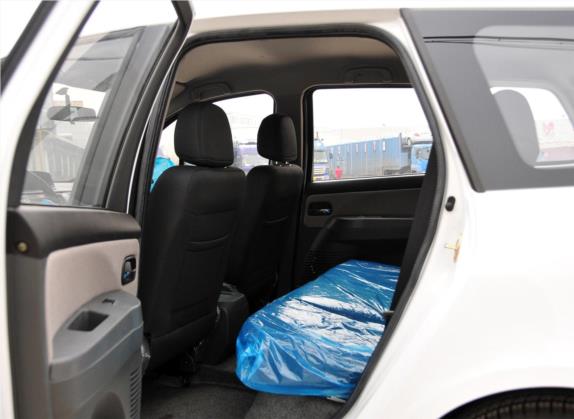 景逸 2011款 1.5L 手动豪华型 车厢座椅   后排空间