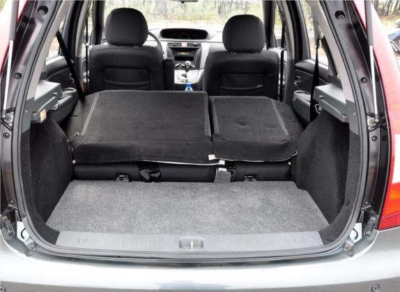景逸 2011款 1.5L AMT豪华型 车厢座椅   后备厢