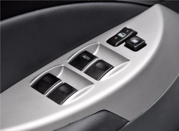 景逸 2011款 1.5L AMT豪华型 车厢座椅   门窗控制