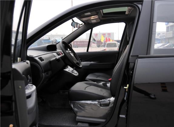 景逸 2011款 1.5L AMT旗舰型 车厢座椅   前排空间