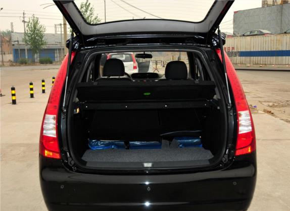 景逸 2011款 1.5L AMT旗舰型 车厢座椅   后备厢