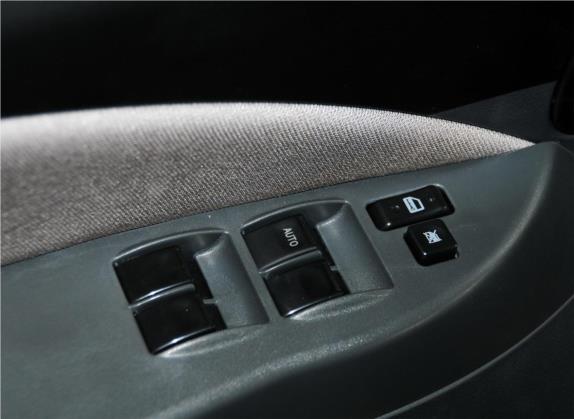 景逸 2012款 LV 1.5L AMT豪华型 车厢座椅   门窗控制