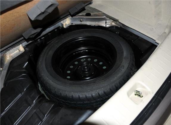 景逸 2014款 XL 1.5L 手动舒适型 国V 其他细节类   备胎