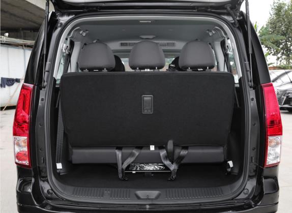 菱智PLUS 2021款 旅行版 2.0L 手动舒适型 9座 车厢座椅   后备厢