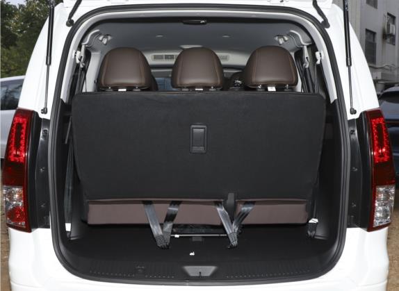菱智PLUS 2022款 旅行版 2.0L 手动豪华型 9座 车厢座椅   后备厢