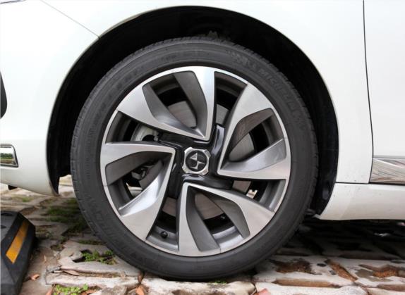 DS 5 2013款 1.6T 尊享版THP200 其他细节类   前轮