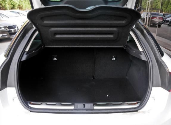 DS 5 2014款 1.6T 雅致版THP160 车厢座椅   后备厢