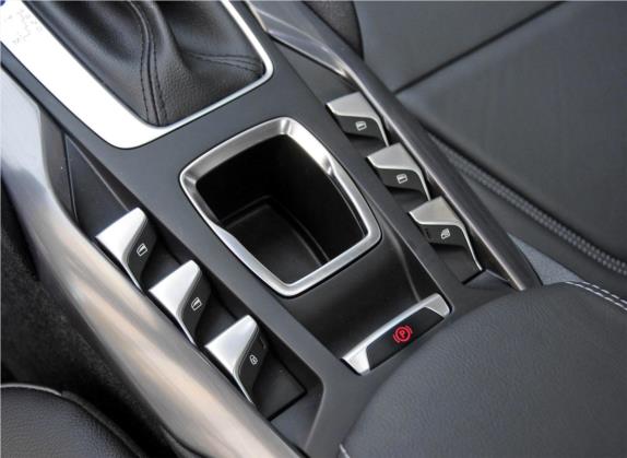 DS 5 2014款 1.6T 雅致版THP160 车厢座椅   门窗控制