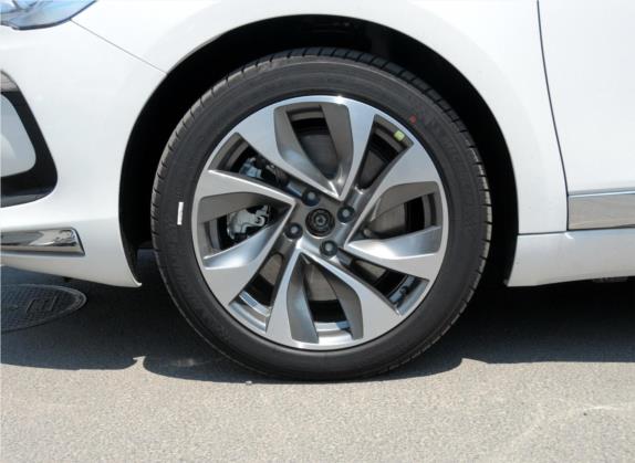 DS 5 2014款 1.6T 豪华版THP200 其他细节类   前轮