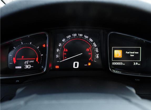 DS 5 2014款 1.6T 豪华版THP200 中控类   仪表盘