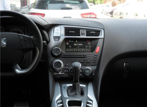 DS 5 2014款 1.6T 尊享版THP200 中控类   中控台